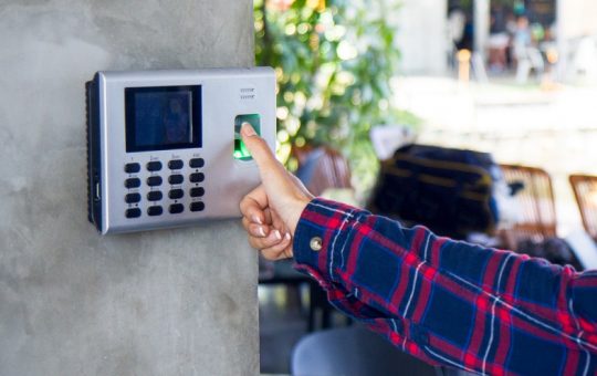 Keep a check on your employees with an attendance machine