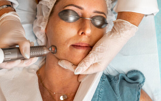 5 Benefits Of Visiting A Skin Laser Specialist